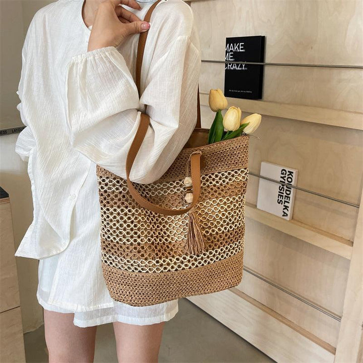 Summer Stripe Straw Shoulder Bags With Tassel Pendant