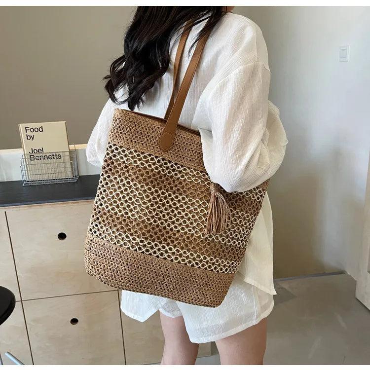 Summer Stripe Straw Shoulder Bags With Tassel Pendant