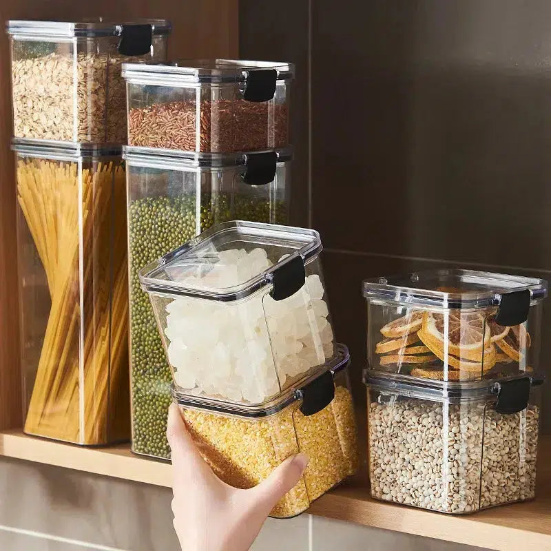 Sealed plastic food storage box