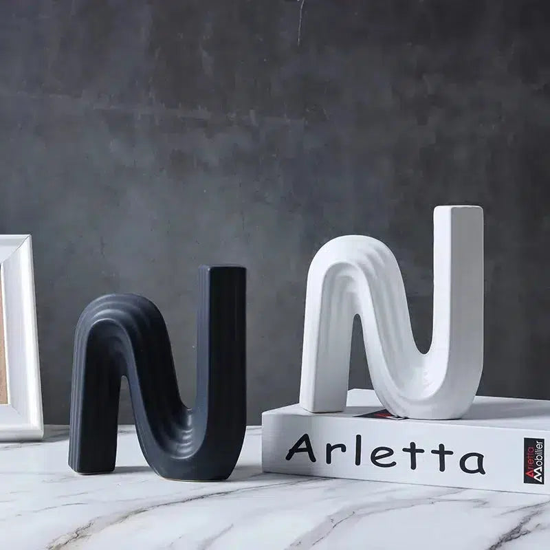 Ceramic Crafts Striped Geometric Sculpture Black and White N-shaped Pipeline Curved Geometric Ceramic Handicraft Ornaments-Arlik interiors