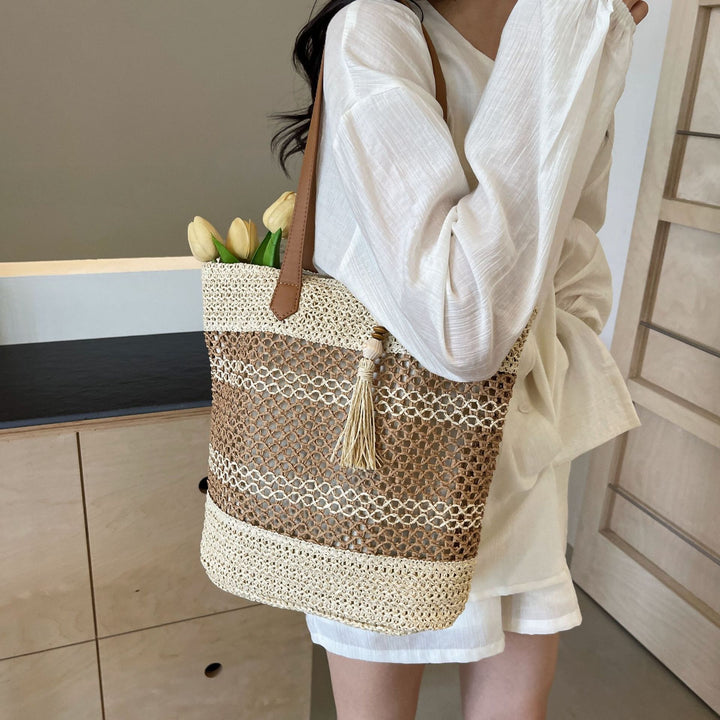 Summer Stripe Straw Shoulder Bags With Tassel Pendant