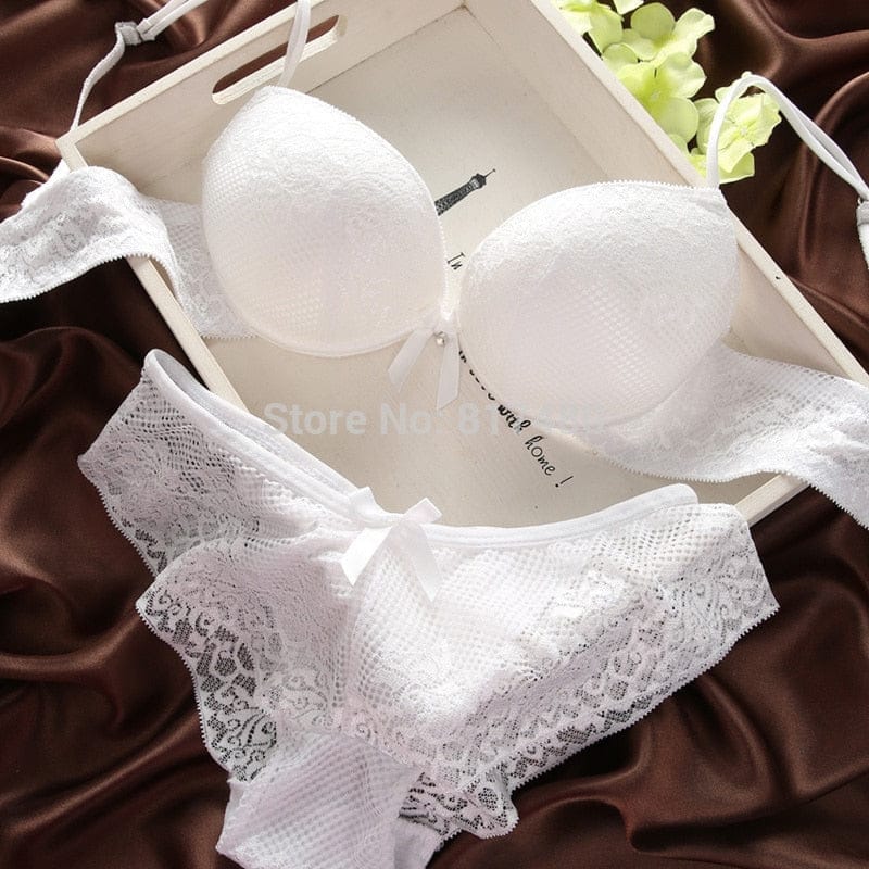 Size from 36/80C/D to 42/95C/D Lace Bra Showing Smaller Thin Sexy Push