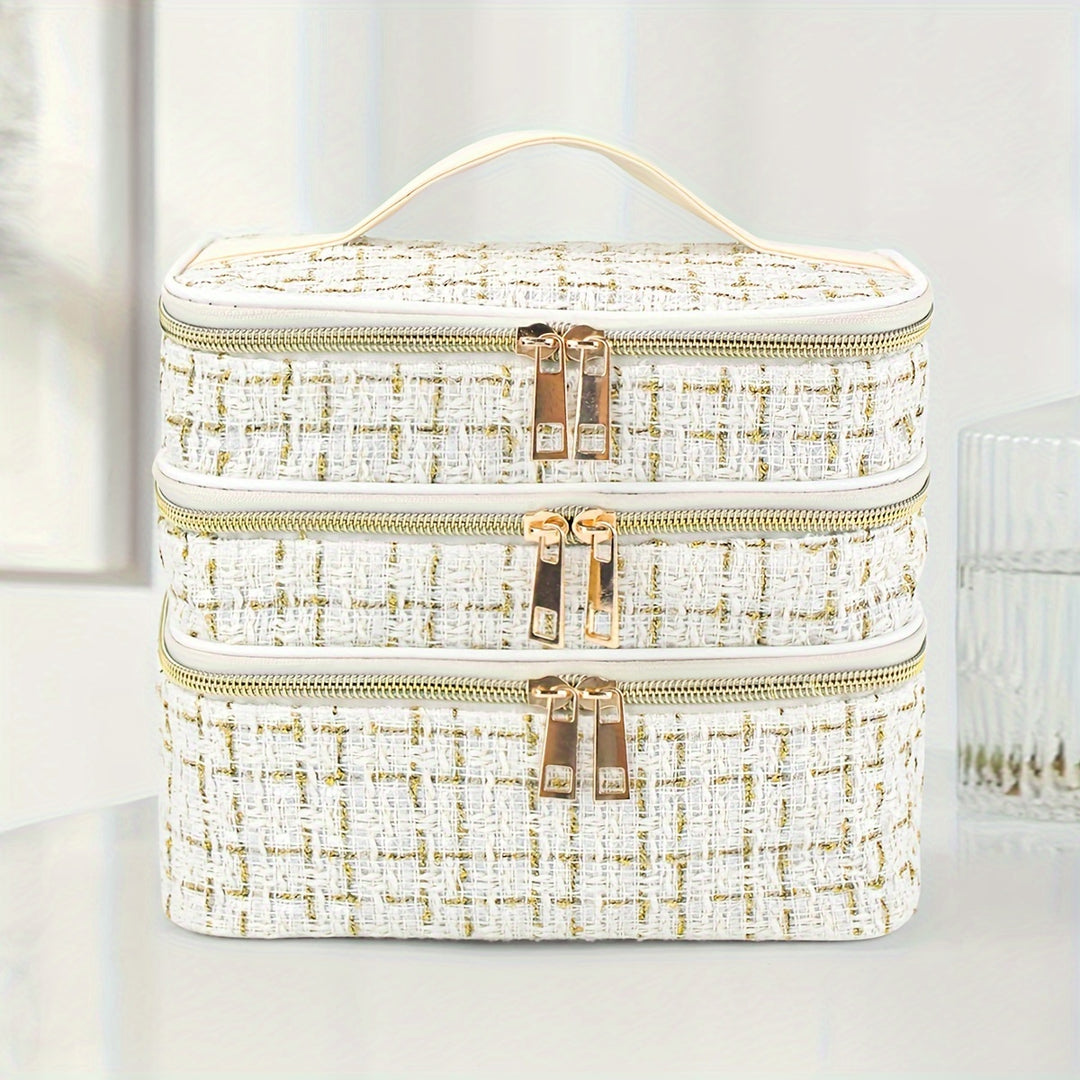 Stylish and lightweight large-capacity makeup bag
