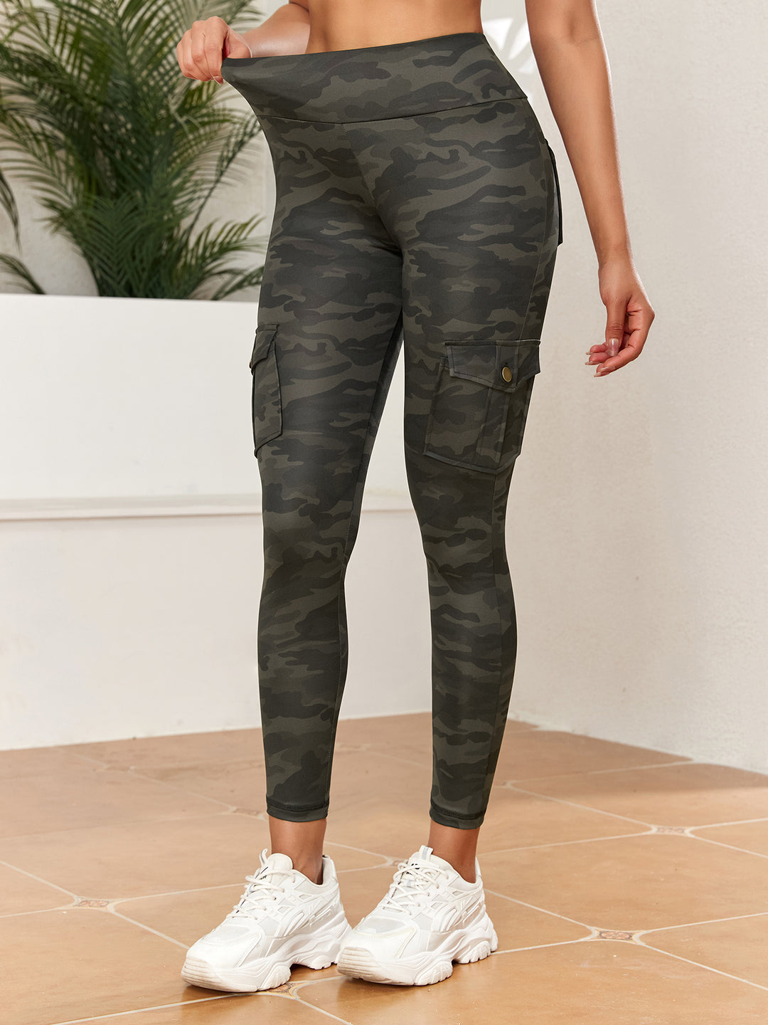 Women's Camouflage Print High Waisted Yoga Leggings With Pockets, Slim Fit Athletic Workout Pants, Utility Cargo Style, Sportswear-Bennys Beauty World