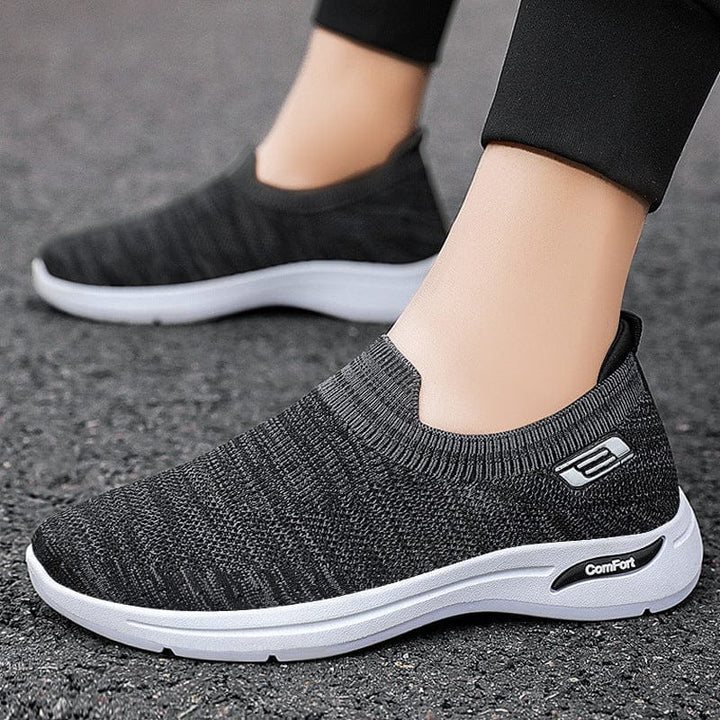 2022 New Men's Casual Walking Shoes Summer Fashion Sports Shoes Bennys Beauty World