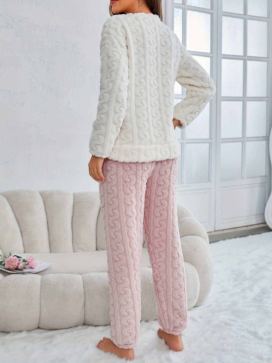 Women's Bowknot & Letter Pattern Jacquard Fleece Thick Pajama Set, Long Sleeve Round Neck Top & Pants, Comfortable Relaxed Fit For Fall & Winter-Bennys Beauty World