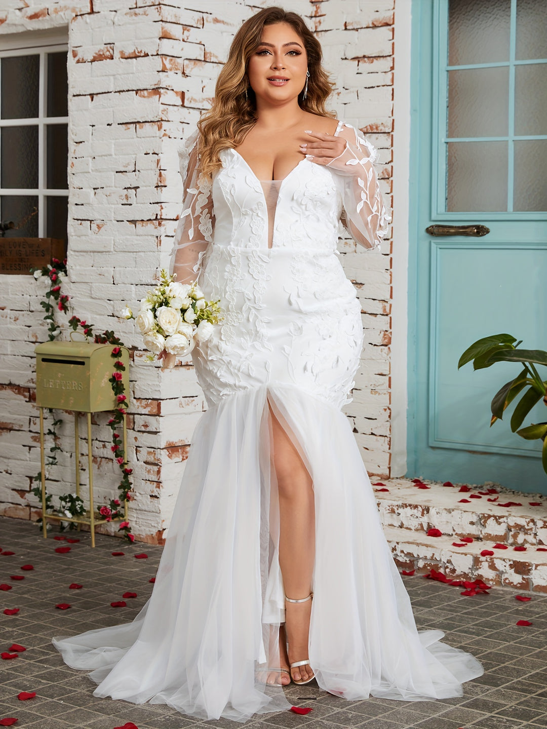 Floral Pattern Mesh Stitching Wedding Dress