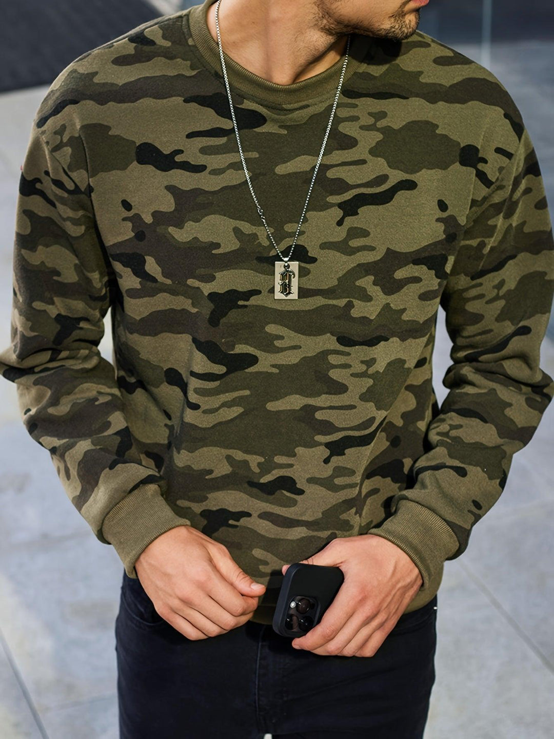 Men's Lightweight Long-Sleeve Shirt with a Round Neck