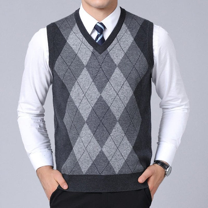 Brand Sweater For Men Pullovers plaid Slim Fit Jumpers Knitted Vest Bennys Beauty World