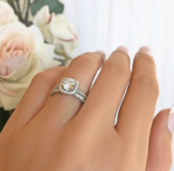 Couple Rings Wedding Engagement Rings Fashion Ladies Inlaid Diamond Rings Bennys Beauty World