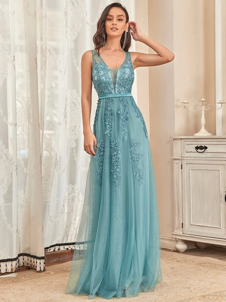 Elegant Evening Dresses Long Lace  Sleeveless Prom Dresses For Women Bennys Beauty World