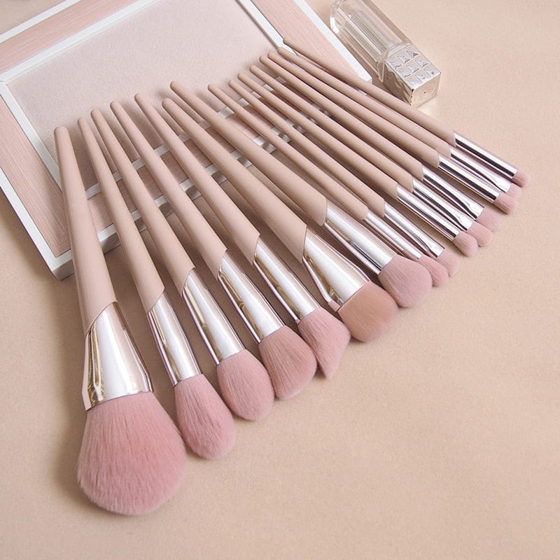 Fashion Beauty Cosmetic Brushes Nude Pink Highlighter Brush BENNYS 