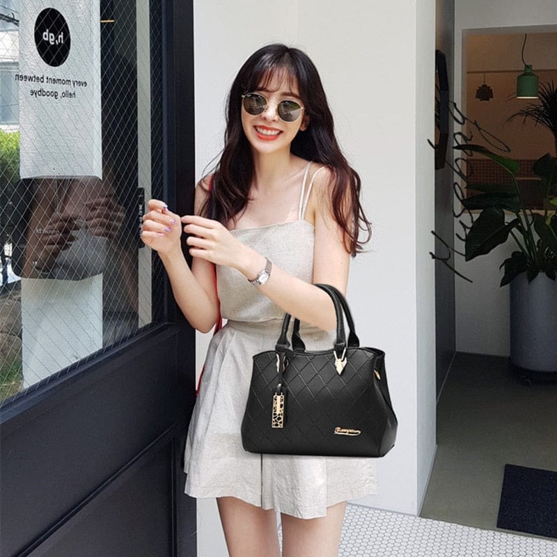 Fashion Casual Women's Retro Handbags Bennys Beauty World