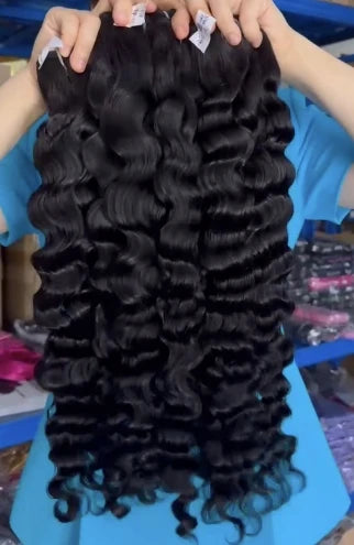 Unprocessed Vietnamese Hair Cuticle-Aligned Hair Bundles