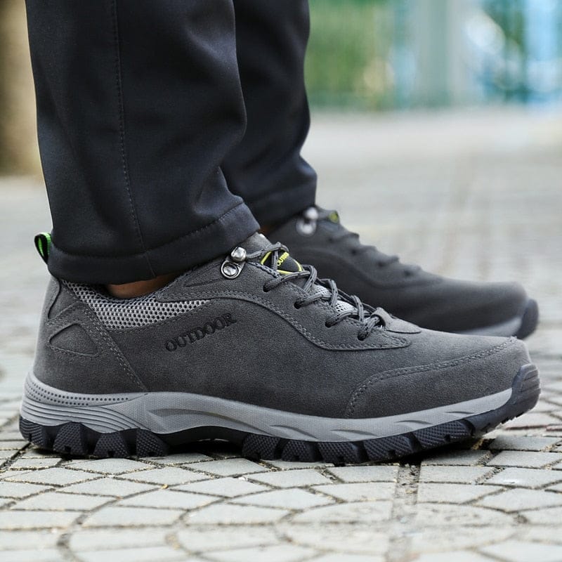 Men's Hiking Shoes Plug Size 39-49 Non-slip Outdoor Shoes BENNYS 