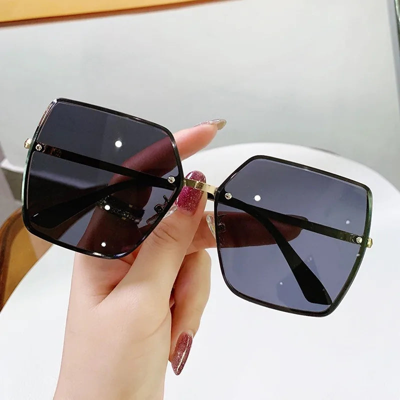 BMAD Oversized Square Sunglasses – Gradient UV400 Metal Frame for Women