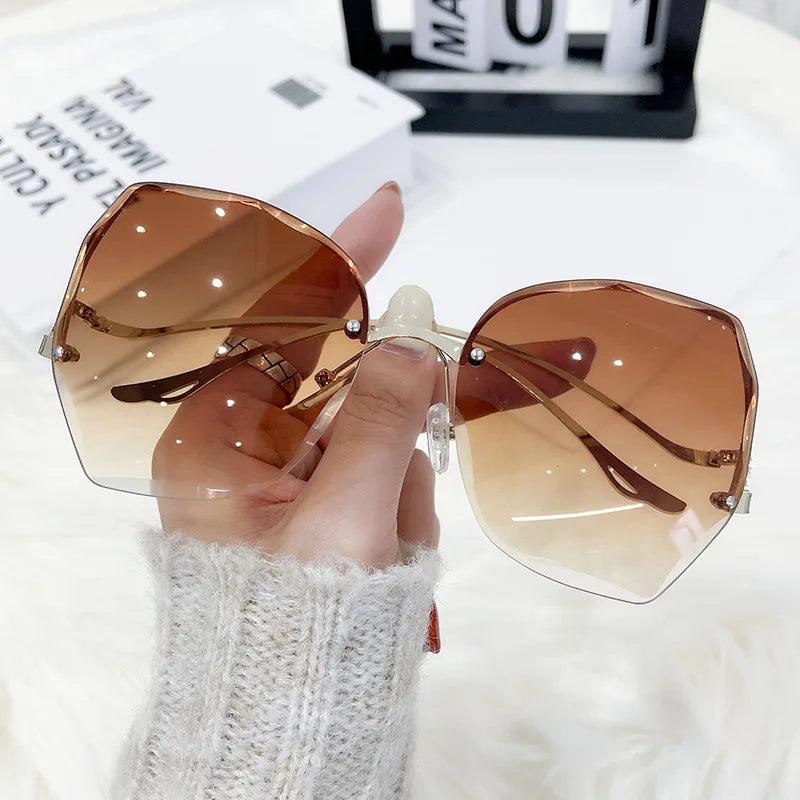 Higodoy Oversized Gradient Sunglasses | UV400 Frameless