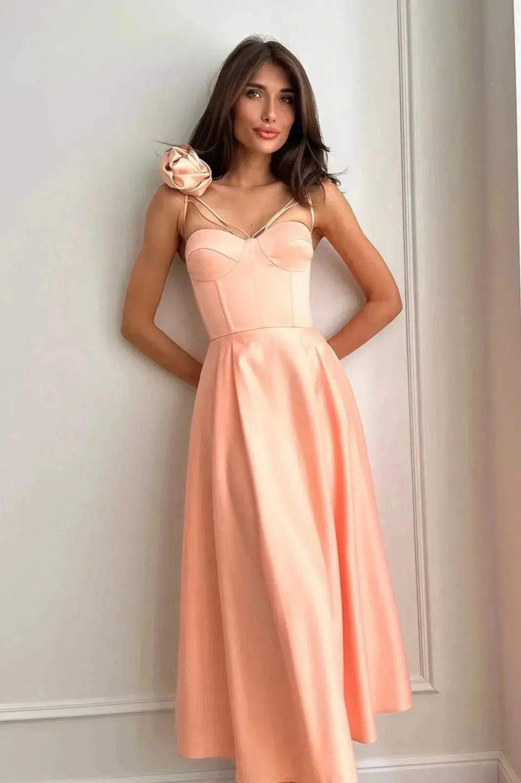 Elegant Spaghetti Strap Pleated Prom Midi Dress-Dresses-Bennys Beauty World