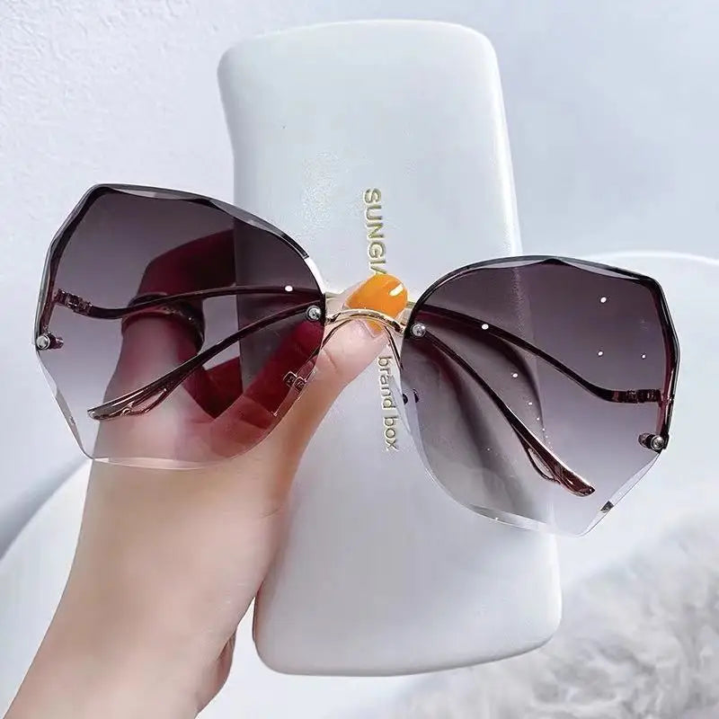 Higodoy Oversized Gradient Sunglasses | UV400 Frameless
