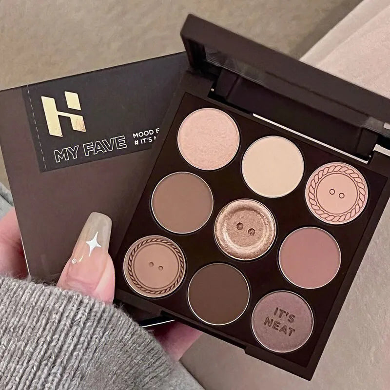 &nbsp;Knit Button Eyeshadow Tray