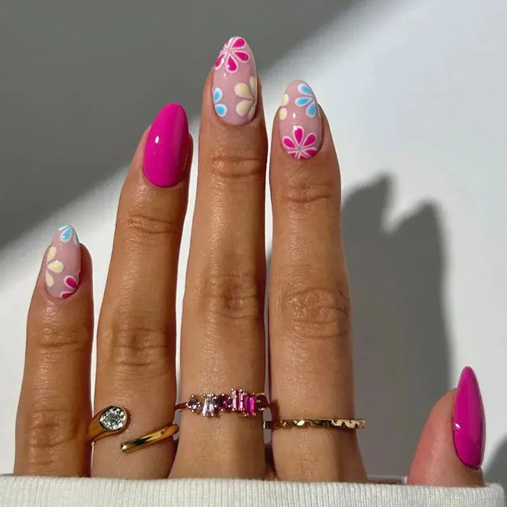 Short Round Press-On Nails – 24 Pcs Cute Line Flower Design Full Cover False Nails-Nails-Bennys Beauty World