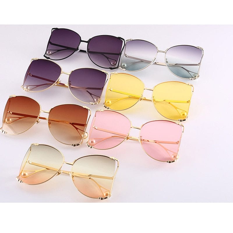 Branded sunglasses for outlet girls