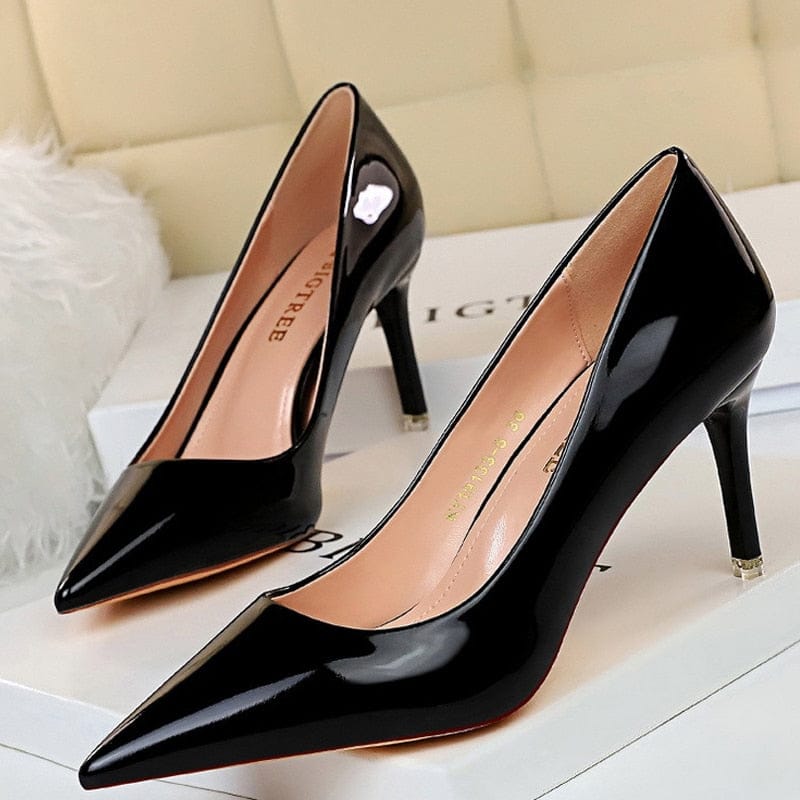 Patent leather peep hot sale toe heels