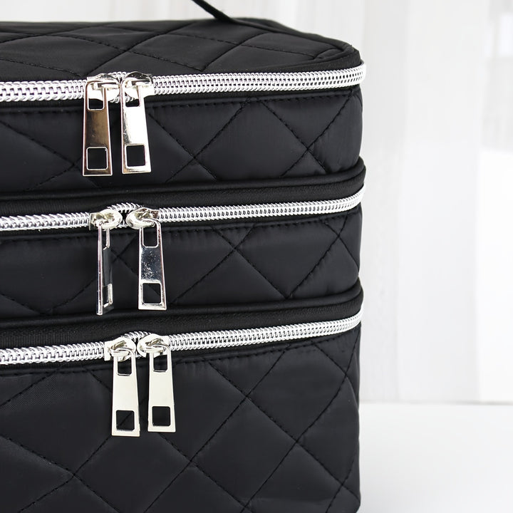 Stylish and lightweight large-capacity makeup bag
