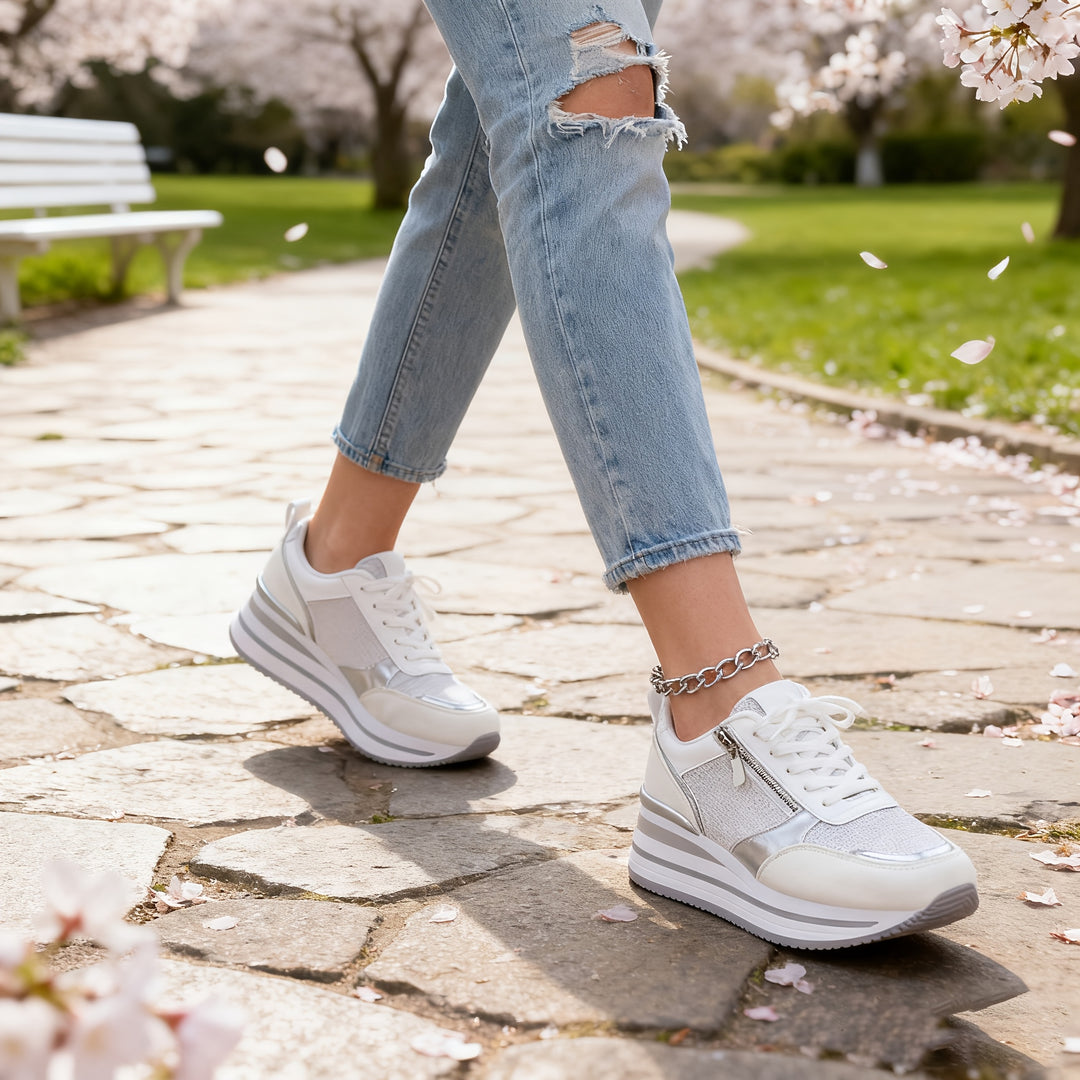 Women's Thick-Soled Elevated Lace-up Sports Shoes