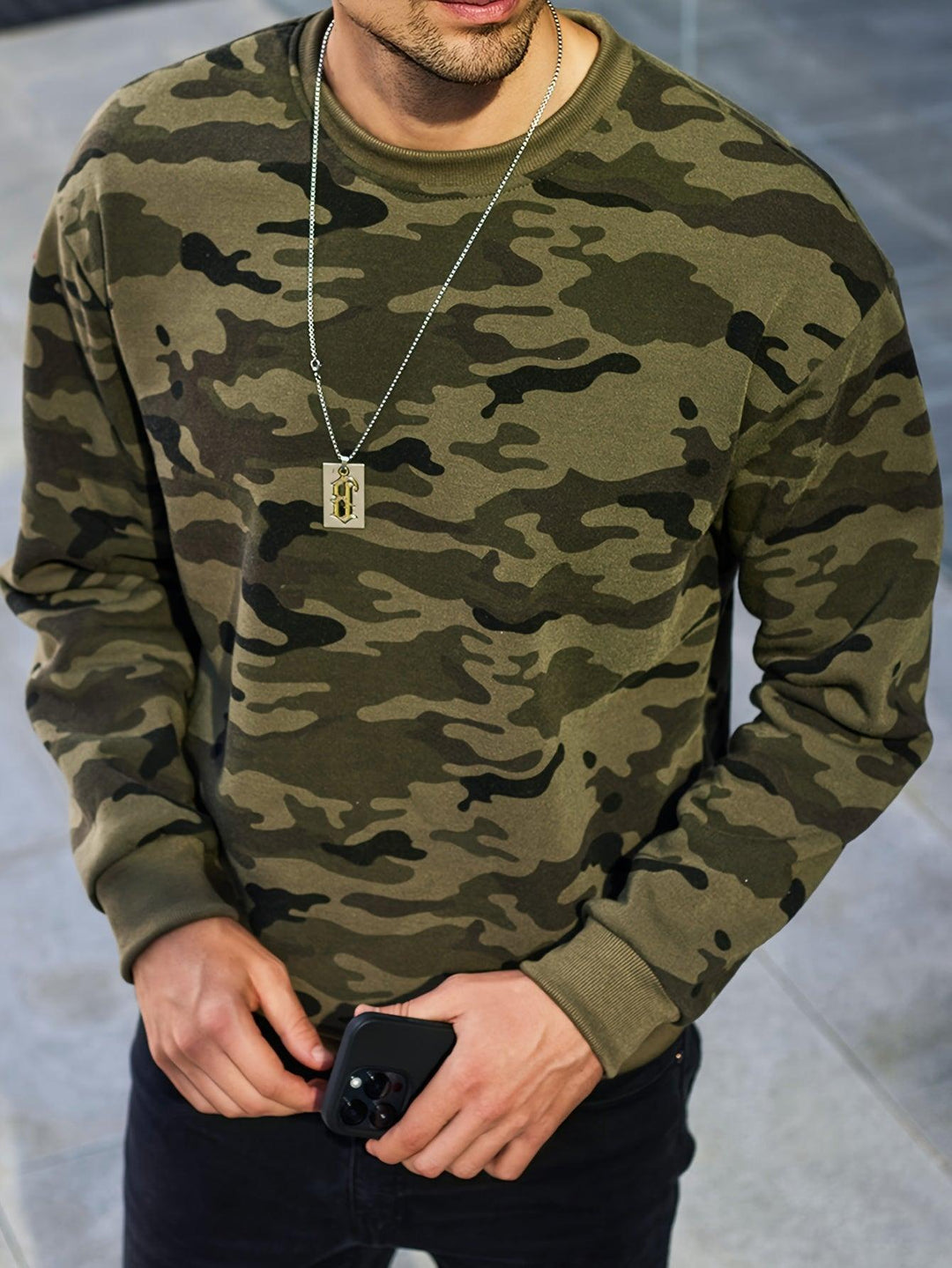 Men's Lightweight Long-Sleeve Shirt with a Round Neck